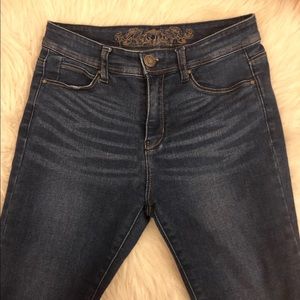 Fashion Nova Hight Waisted Jeans